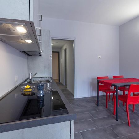 Papavero Apartment - Affitti Brevi Italia Lecco Exterior foto